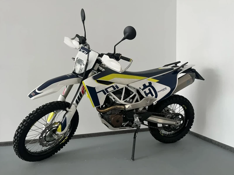 Husqvarna Svartpilen 701 Husqvarna Enduro 701, снимка 3 - Мотоциклети и мототехника - 48004753