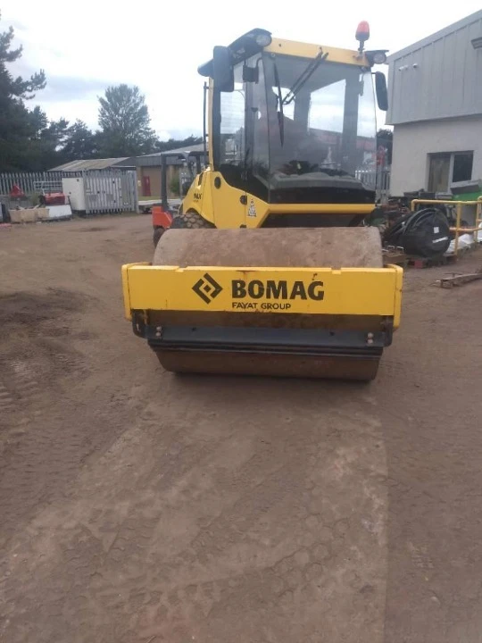 Валяк BOMAG BW177D H-5, снимка 3 - Индустриална техника - 46595208