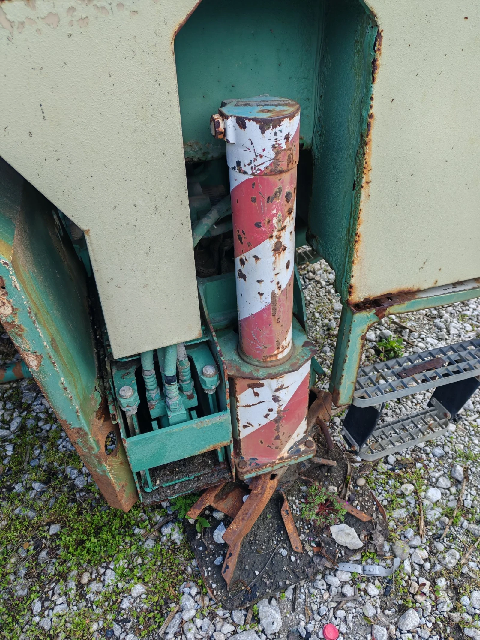 Автокран Друга марка Либхер 1025, снимка 10 - Индустриална техника - 54088330