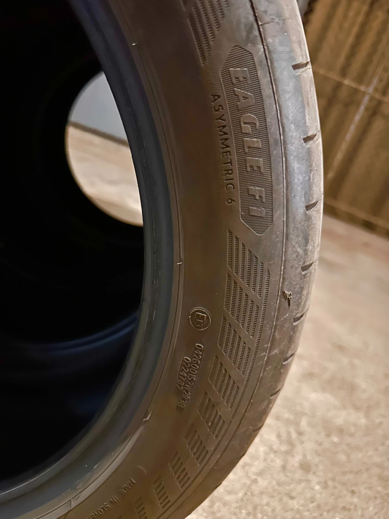 Гуми Летни 245/45R18, снимка 8 - Гуми и джанти - 54612118