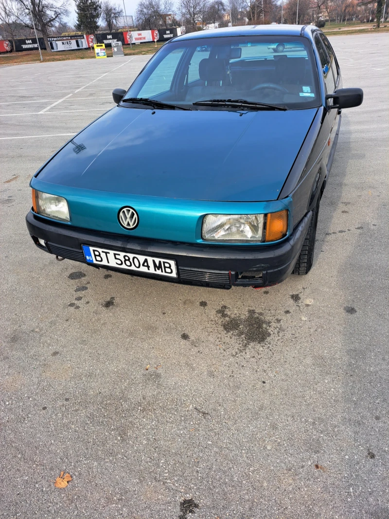 VW Passat, снимка 2 - Автомобили и джипове - 48161915