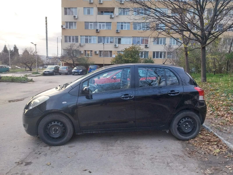 Toyota Yaris 1.3, снимка 2 - Автомобили и джипове - 48436701