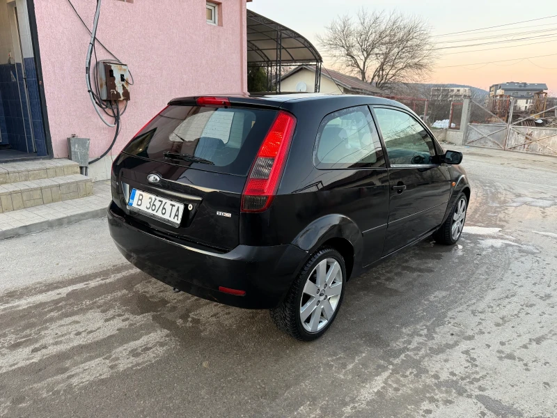 Ford Fiesta 1.4 TDCI Климатик Всичко Платено, снимка 5 - Автомобили и джипове - 49379363