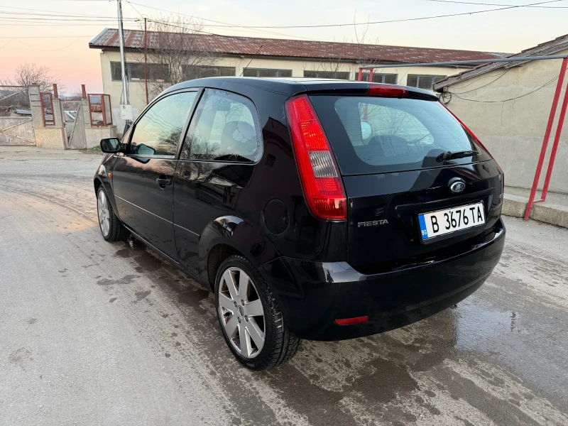 Ford Fiesta 1.4 TDCI Климатик Всичко Платено, снимка 3 - Автомобили и джипове - 49379363