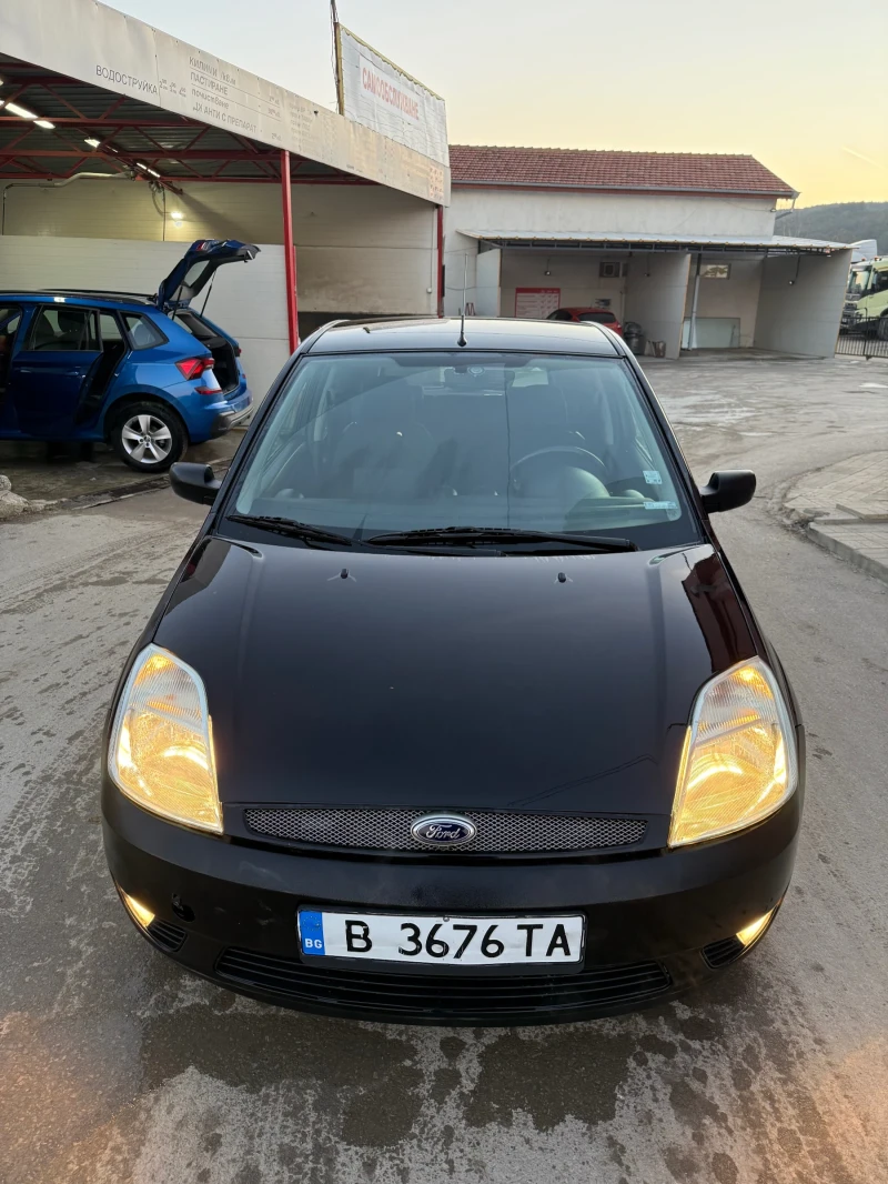 Ford Fiesta 1.4 TDCI Климатик Всичко Платено, снимка 8 - Автомобили и джипове - 49379363