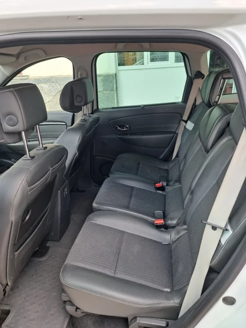 Renault Grand scenic 1, 2 TCE 6+ 1/Bose Edition/Navi, снимка 6 - Автомобили и джипове - 52074978