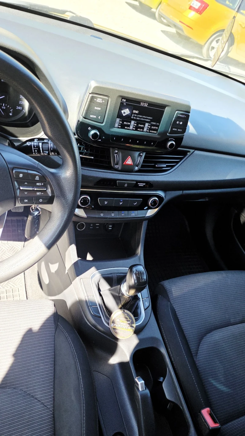 Hyundai I30 1.4-100кс* ЗаводскаГаз* ГОТОВА ЗА ТАКСИ, снимка 15 - Автомобили и джипове - 51646448