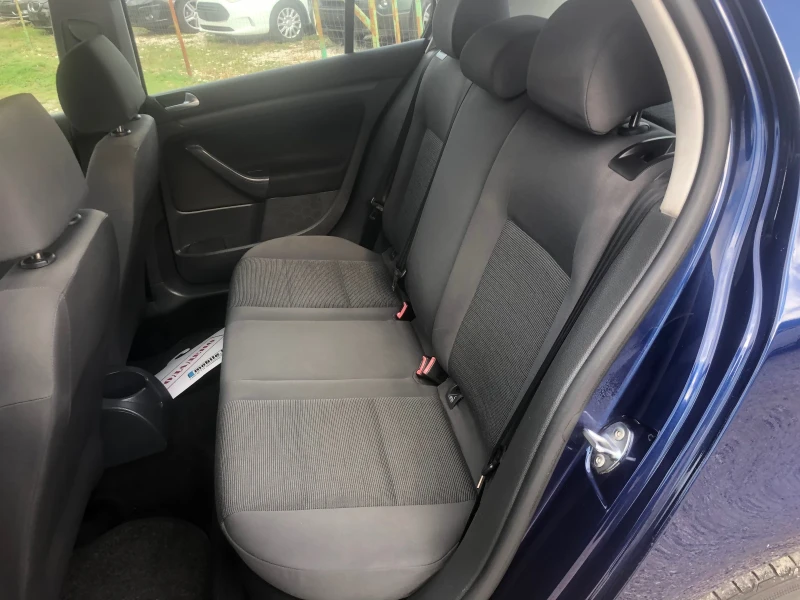 VW Golf, снимка 7 - Автомобили и джипове - 52200526