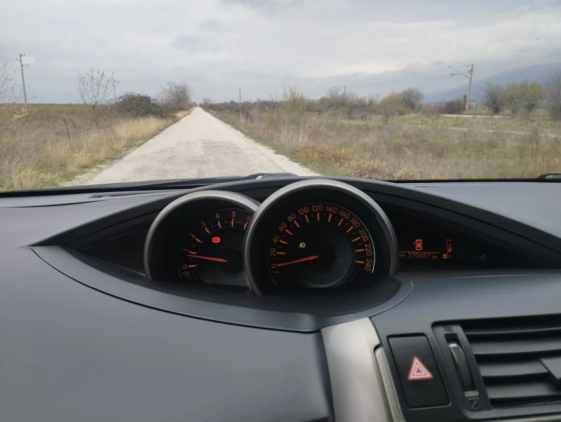 Toyota Verso, снимка 12 - Автомобили и джипове - 52660316