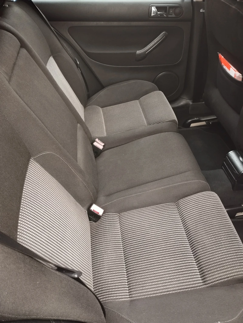 VW Golf Golf 4 1, 6 16V, снимка 8 - Автомобили и джипове - 52887769