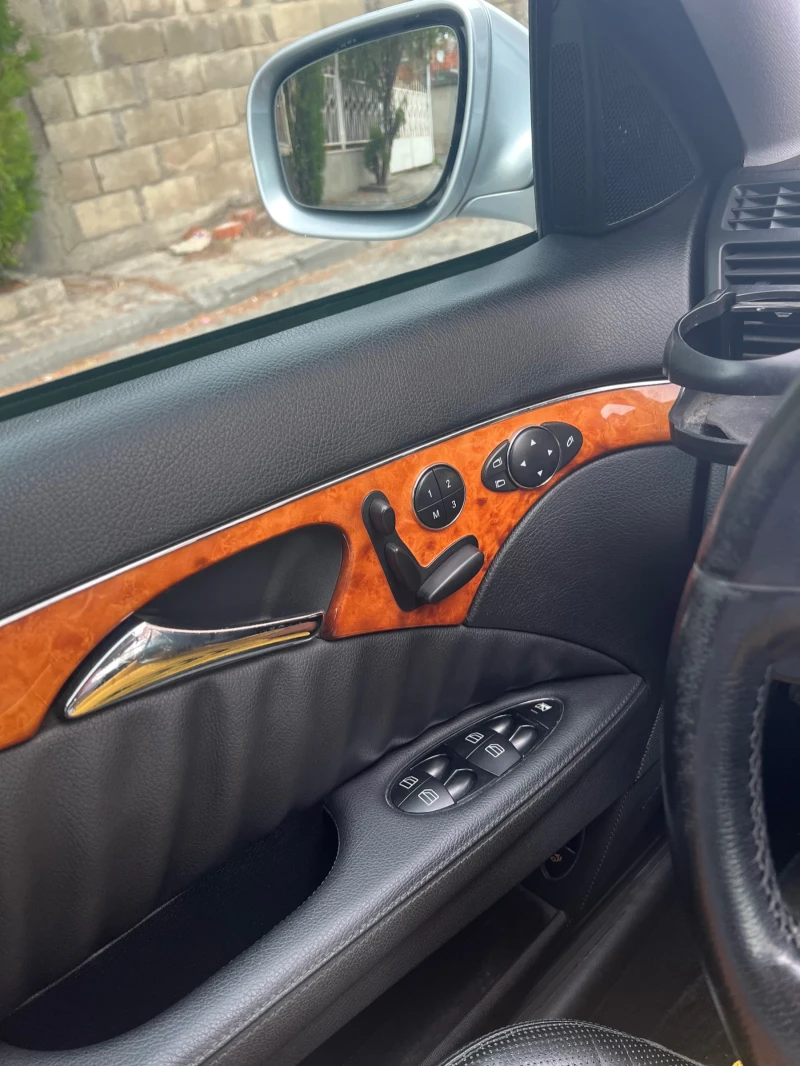 Mercedes-Benz E 320 E320 CD?, снимка 3 - Автомобили и джипове - 52997272