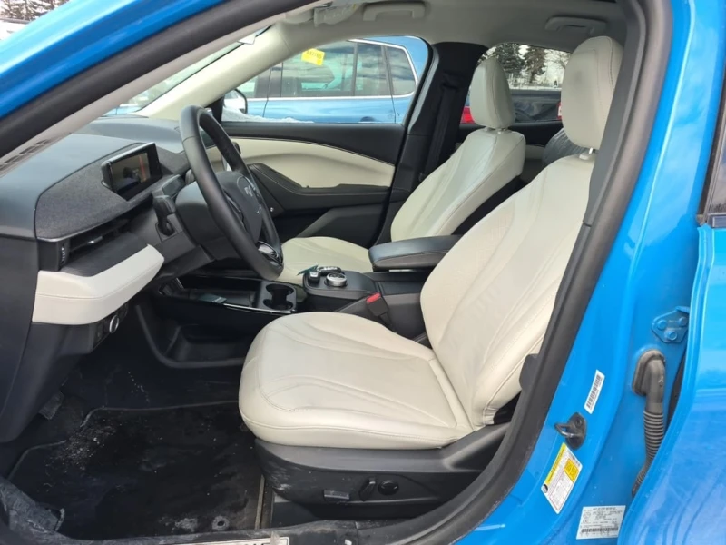 Ford Mustang Mach-E * PREMIUM * CARFAX * Зимни/Летни гуми * , снимка 12 - Автомобили и джипове - 53419069