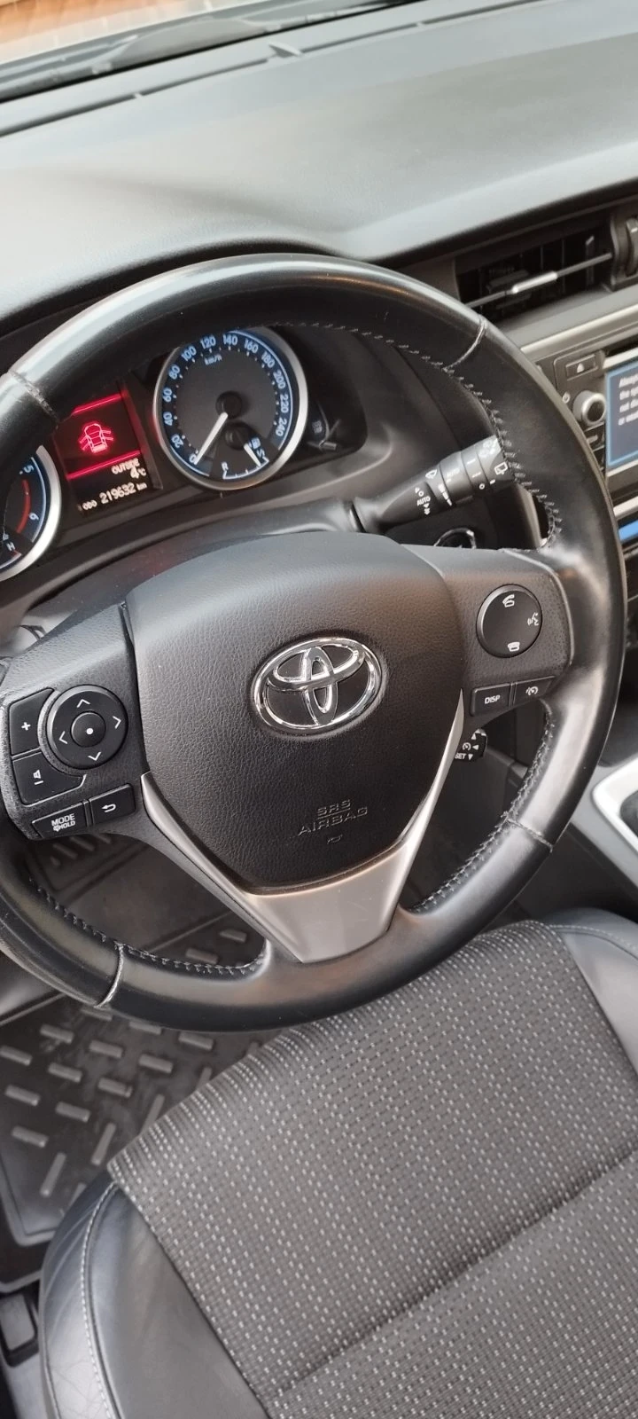 Toyota Auris 2.0 D-4D 124к.с. НАВИ/КАМЕРА/ПАНОРАМА - изображение 7