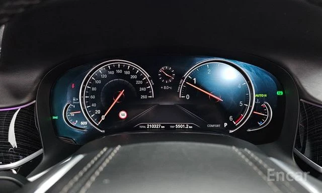 BMW 740 7 Series 740d xDrive M Sports, снимка 2 - Автомобили и джипове - 54176468