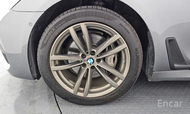 BMW 740 7 Series 740d xDrive M Sports, снимка 16 - Автомобили и джипове - 54176468