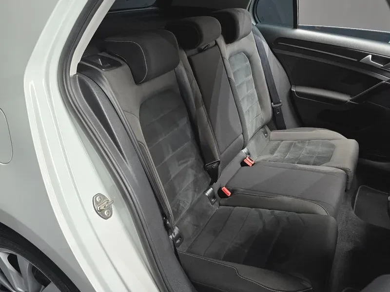 VW Golf 2.0 Tdi, снимка 12 - Автомобили и джипове - 55830329