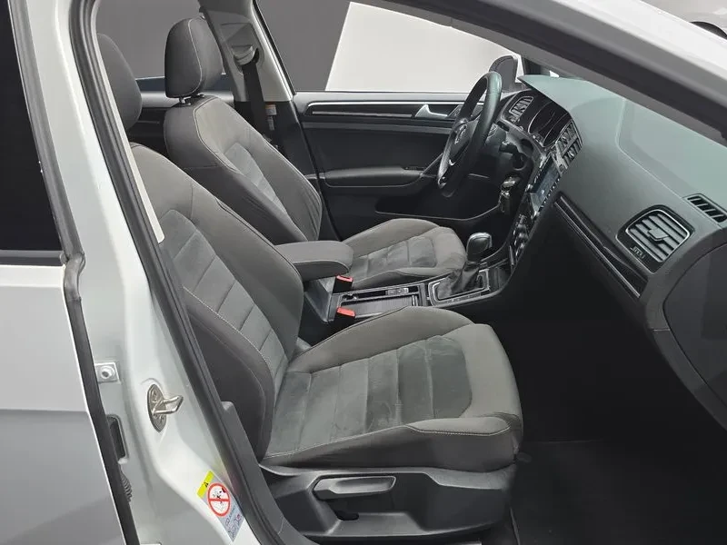 VW Golf 2.0 Tdi, снимка 10 - Автомобили и джипове - 55830329
