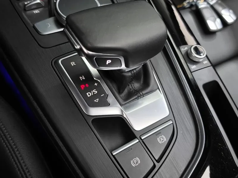 Audi A5 2.0 TFSI Quattro - САМО 30% АВАНС, снимка 9 - Автомобили и джипове - 56270761