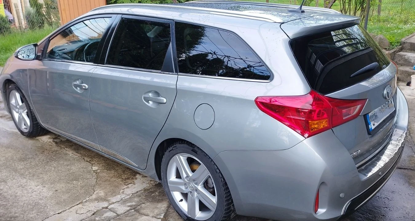 Toyota Auris 2.0 D-4D 124к.с. НАВИ/КАМЕРА/ПАНОРАМА - изображение 2