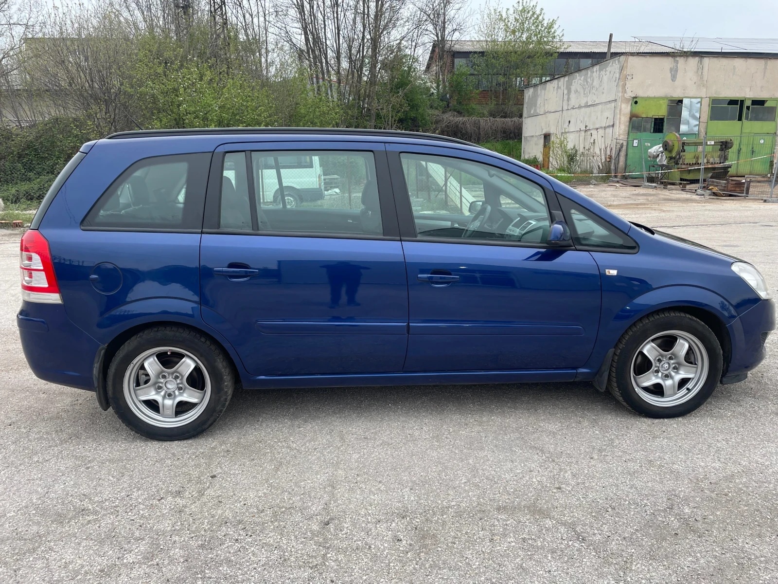 Opel Zafira  - изображение 8