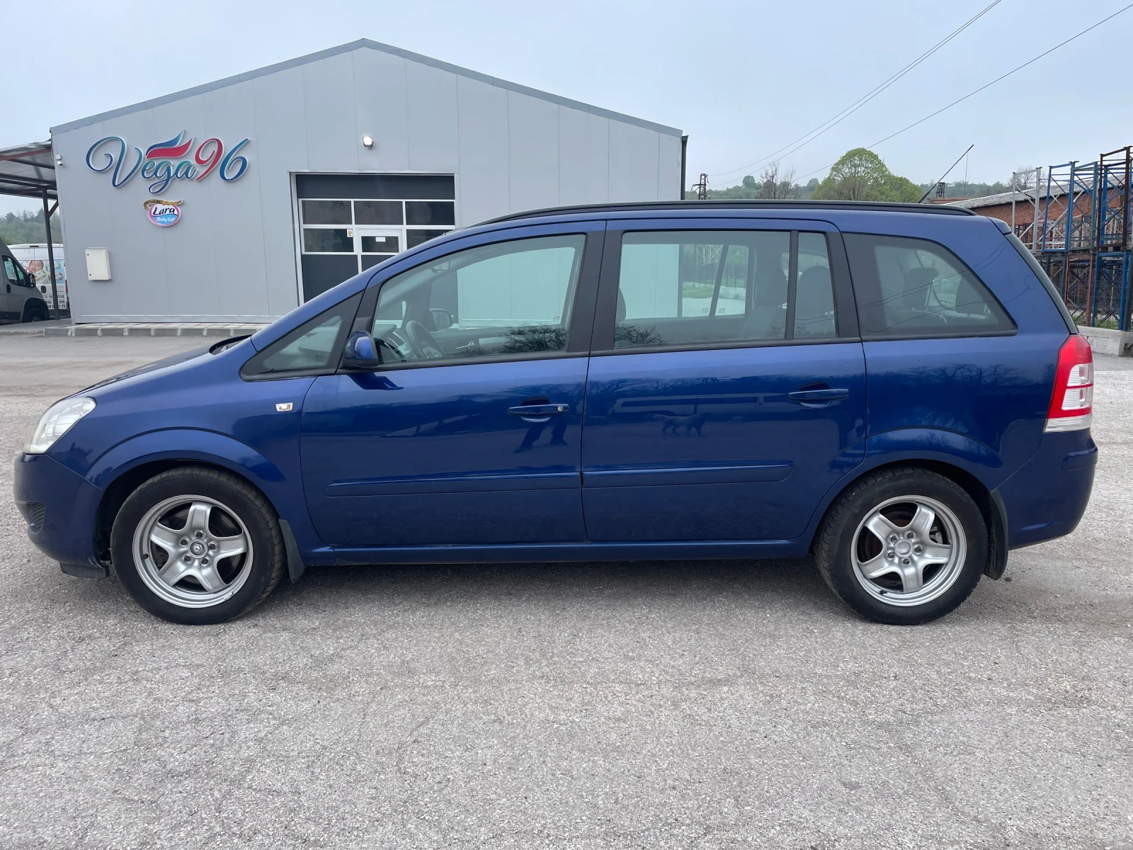 Opel Zafira  - изображение 4