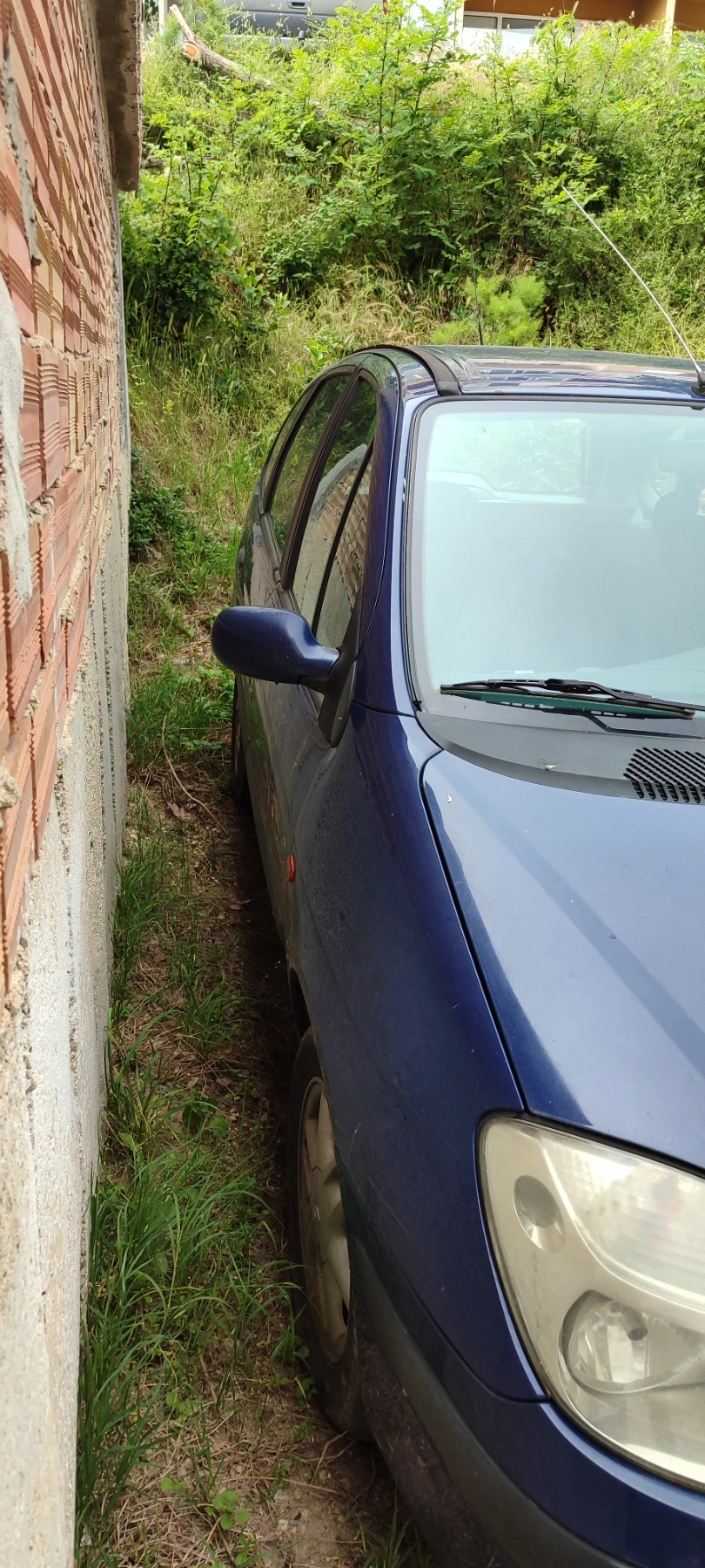 Renault Scenic 2.0 - изображение 3