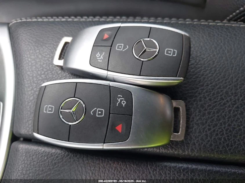 Mercedes-Benz C 300 4MATIC/DIGITAL/BURMESTER/RECARO/FACE - изображение 9