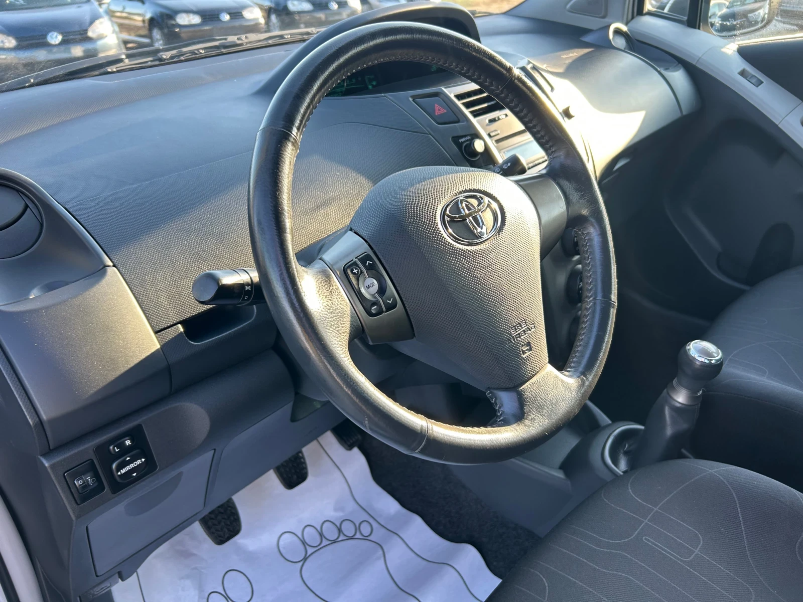 Toyota Yaris 1.0i-70kc FACE 58x-KM PERFEKT - изображение 9