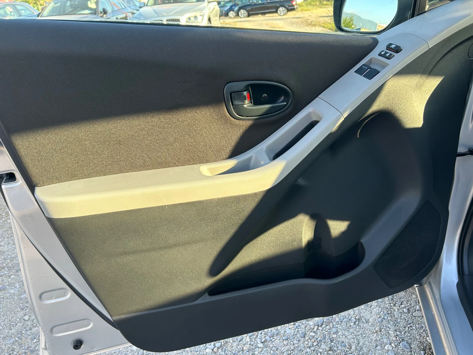 Toyota Yaris 1.0i-70kc FACE 58x-KM PERFEKT | Mobile.bg   15