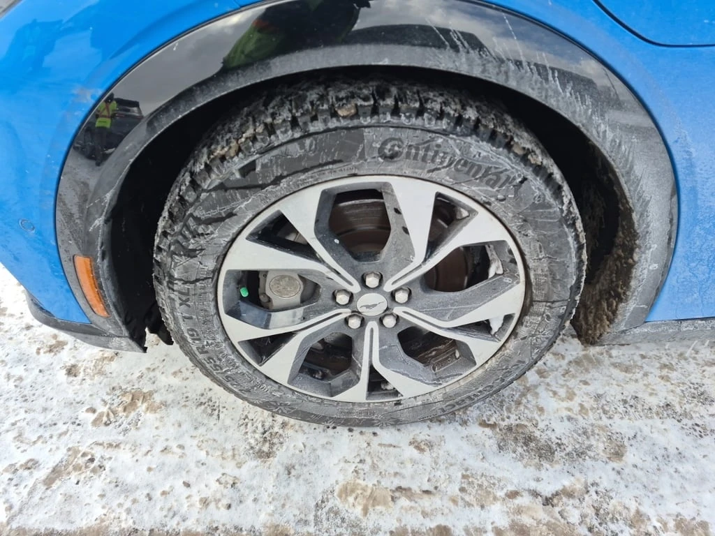 Ford Mustang Mach-E * PREMIUM * CARFAX * Зимни/Летни гуми *  - изображение 7