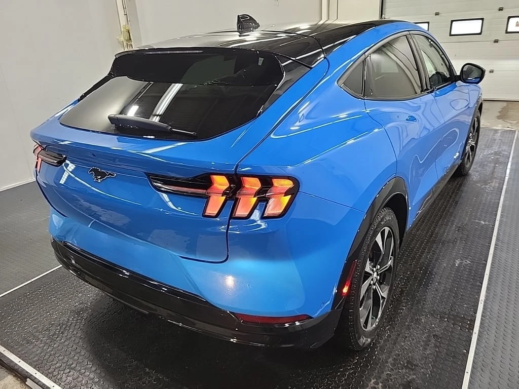 Ford Mustang Mach-E * PREMIUM * CARFAX * Зимни/Летни гуми *  - изображение 4