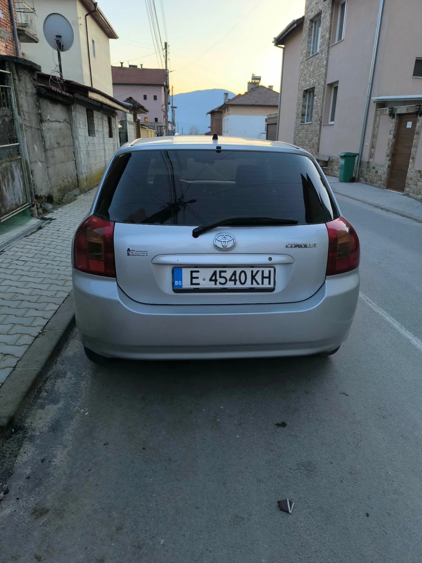 Toyota Corolla 2.0 - изображение 4