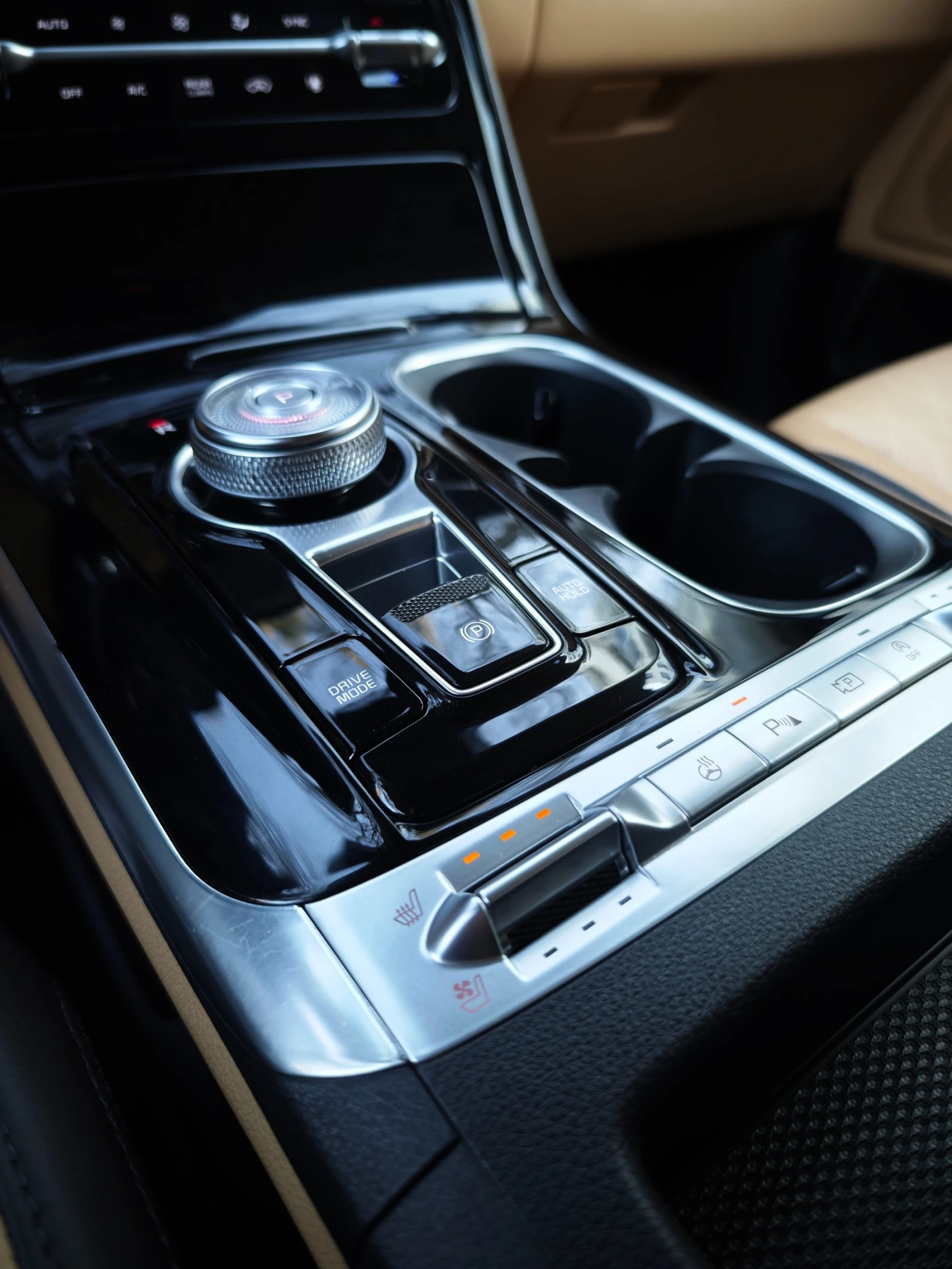 Kia Carnival 2.2 CRDI 8+ 1 - ПРОМОЦИЯ !, снимка 15 - Автомобили и джипове - 53797401