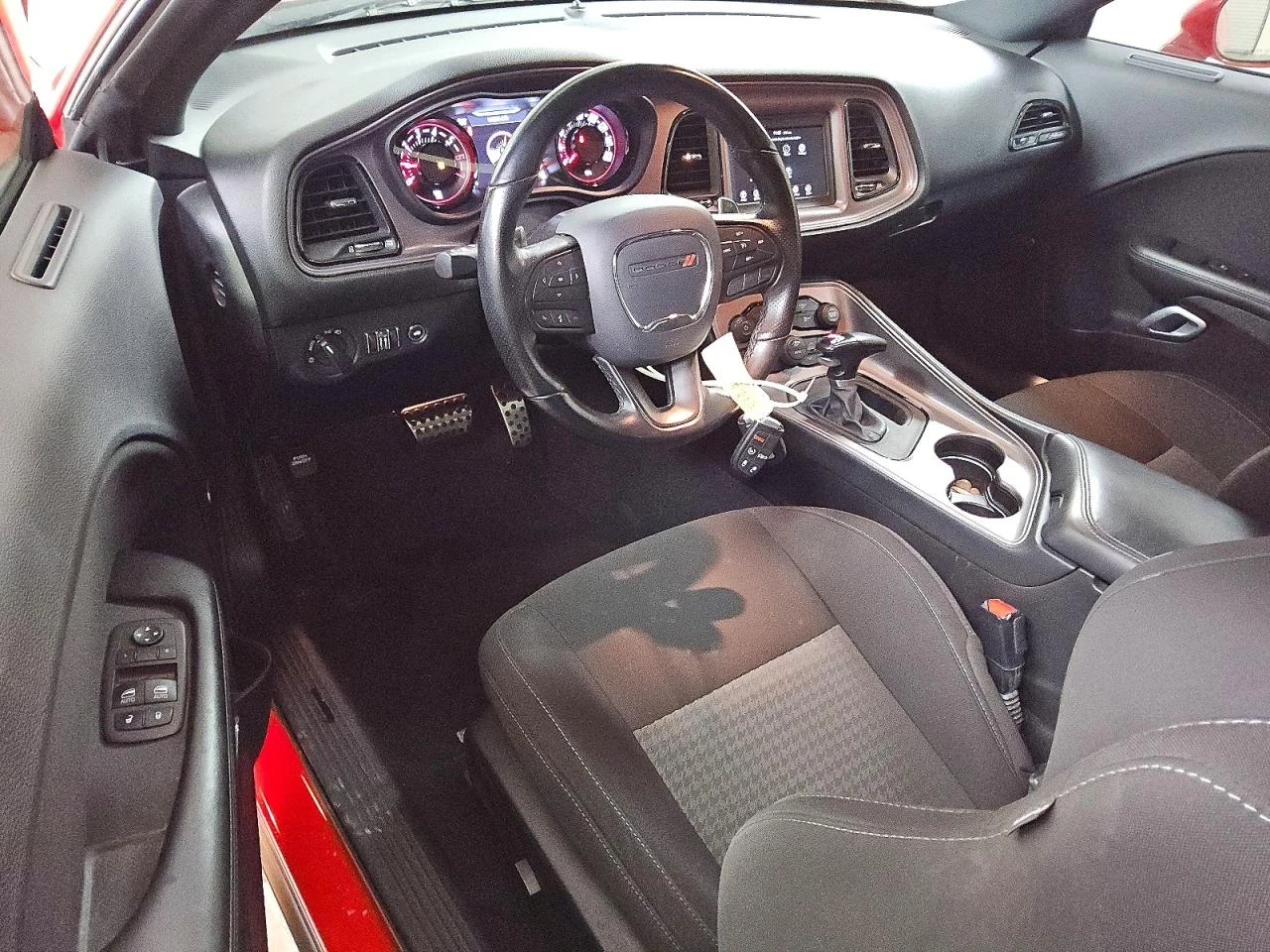 Dodge Challenger R/T 5'7 V8, снимка 8 - Автомобили и джипове - 53799378