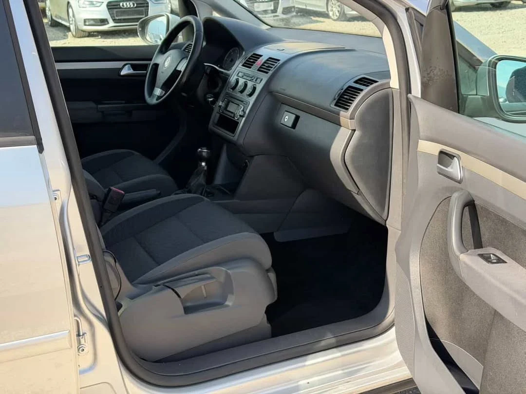 VW Touran 1.9tdi* FaceLift* , снимка 12 - Автомобили и джипове - 53867283