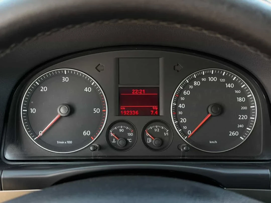 VW Touran 1.9tdi* FaceLift* , снимка 16 - Автомобили и джипове - 53867283