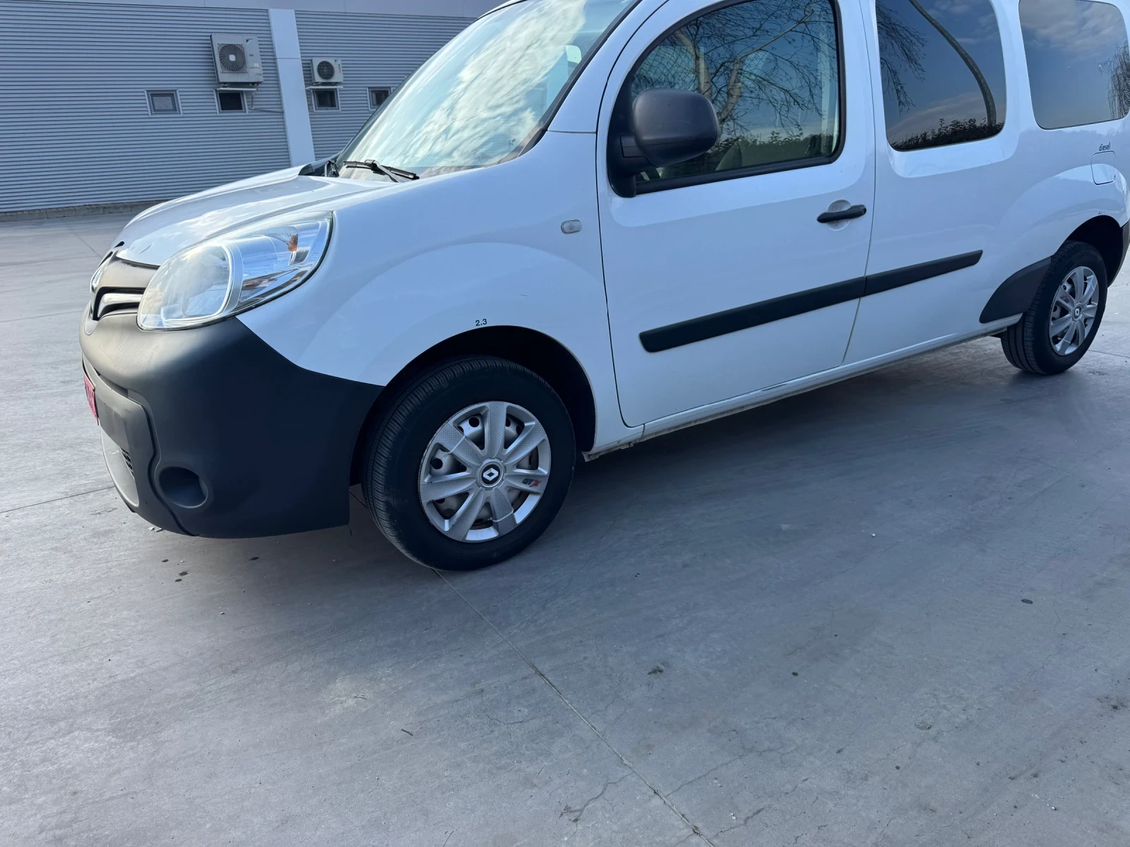 Renault Kangoo Maxi 1.5 dci 95, снимка 3 - Автомобили и джипове - 53968753