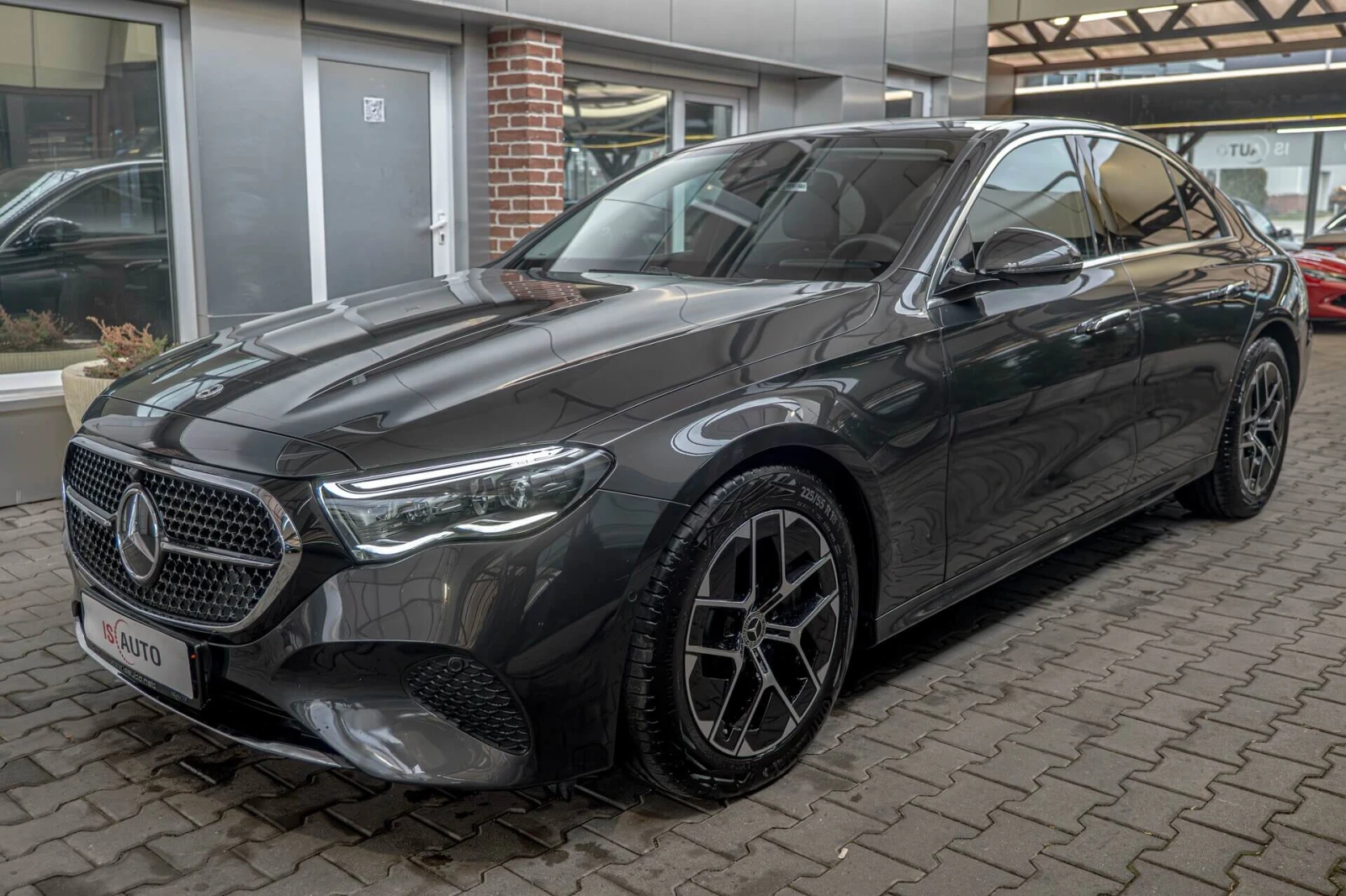 Mercedes-Benz E 450 4Matic/MBUX/Kaмера/Advanced Plus/Ambient/PRE-SAFE