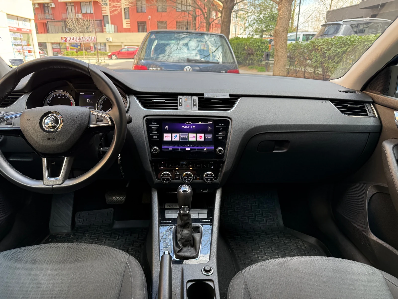 Skoda Octavia 1.5 TSI Style Vision, снимка 11 - Автомобили и джипове - 54156774