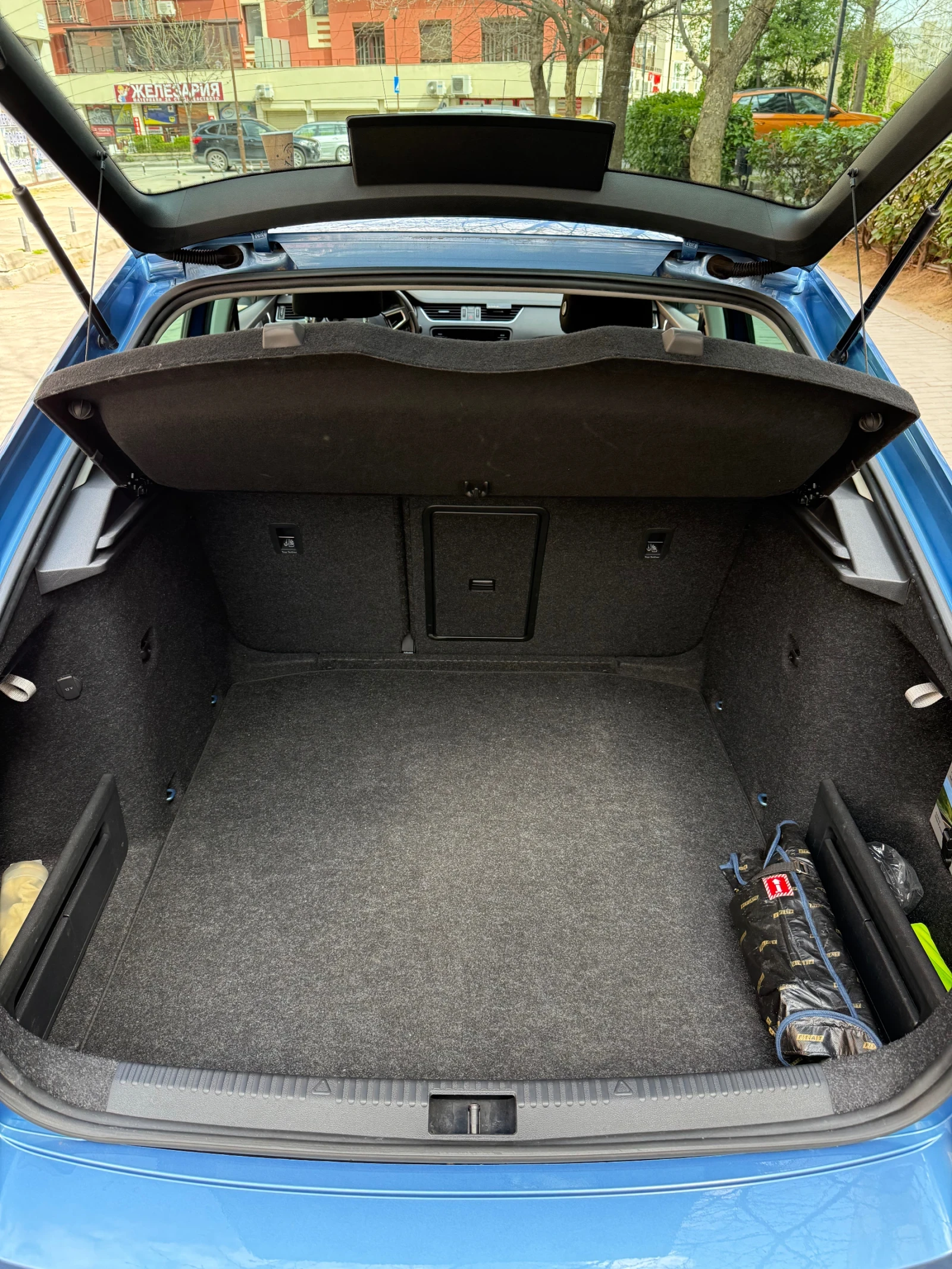 Skoda Octavia 1.5 TSI Style Vision, снимка 13 - Автомобили и джипове - 54156774