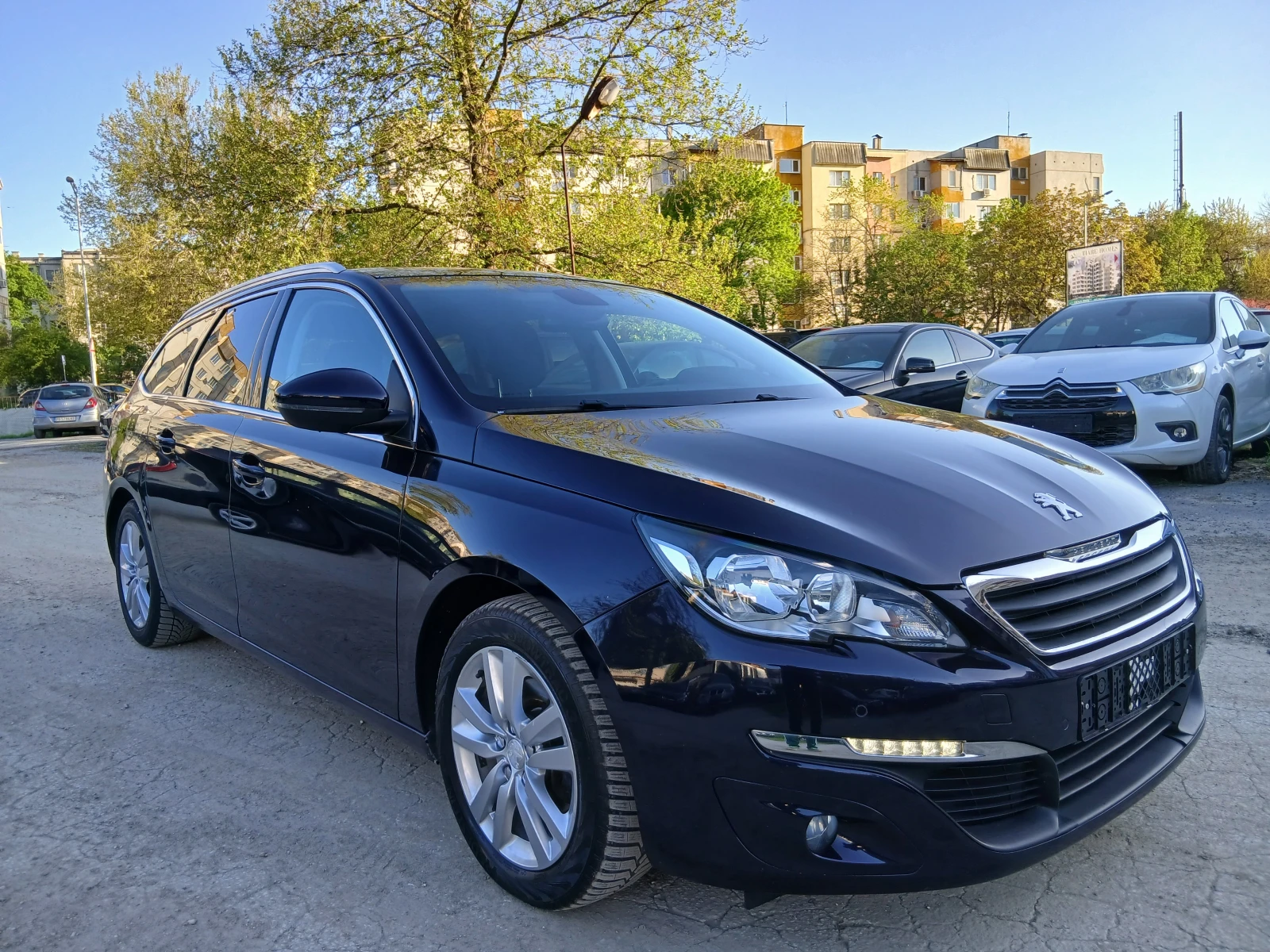 Peugeot 308 1.6HDI NAVI/KAMERA/PANORAMA EURO 6, снимка 2 - Автомобили и джипове - 54337069