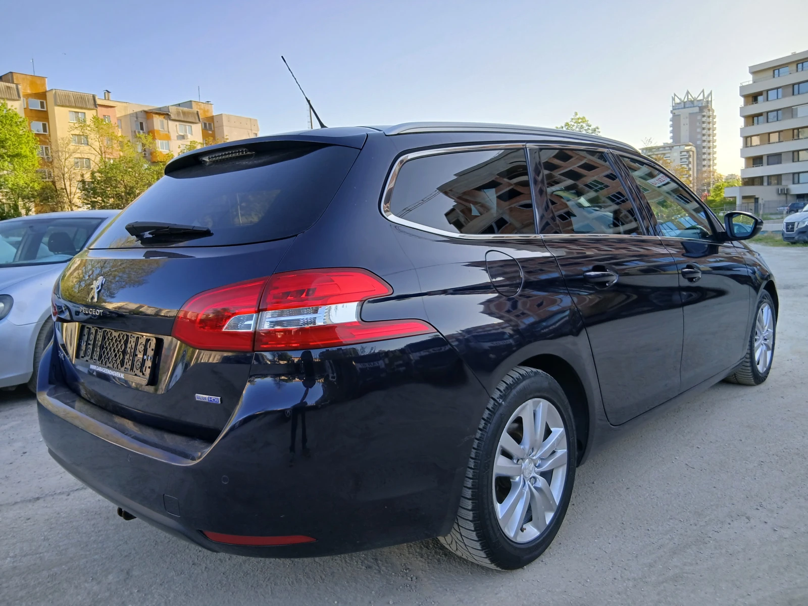 Peugeot 308 1.6HDI NAVI/KAMERA/PANORAMA EURO 6, снимка 5 - Автомобили и джипове - 54337069