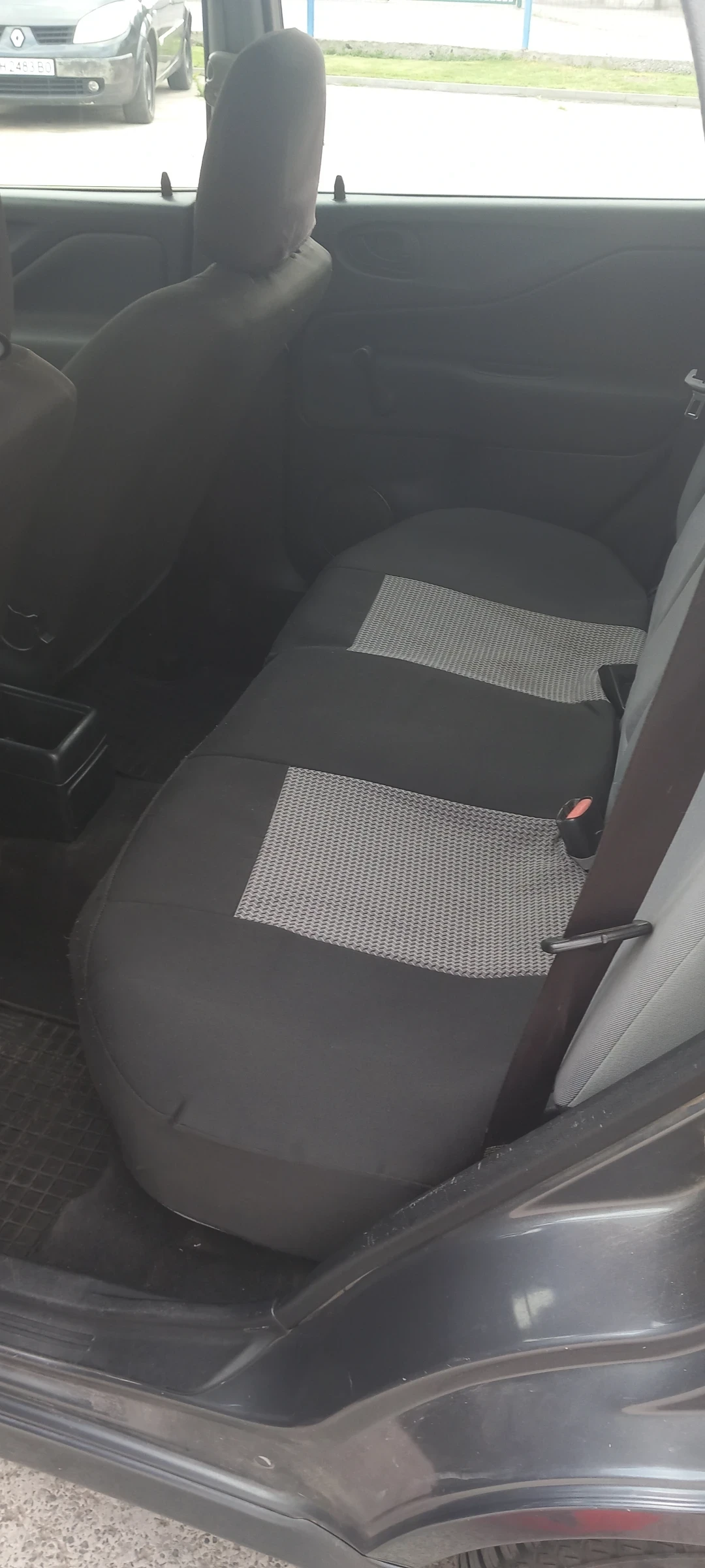 Mitsubishi Space star, снимка 15 - Автомобили и джипове - 54362242