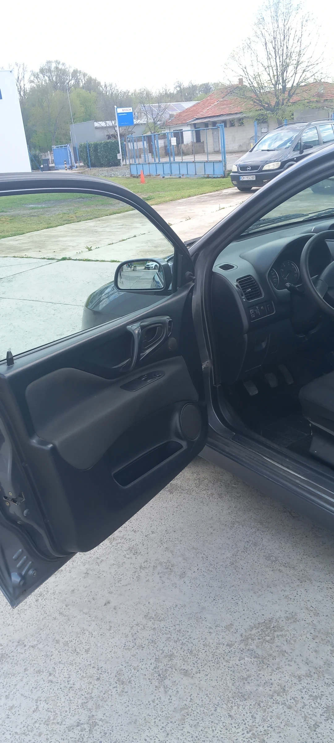 Mitsubishi Space star, снимка 12 - Автомобили и джипове - 54362242