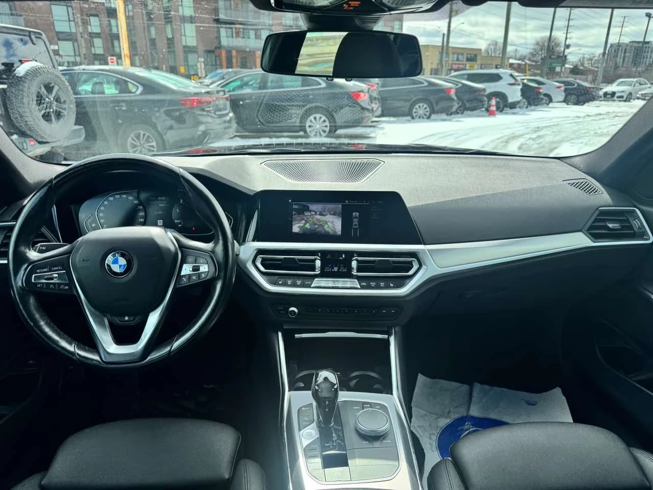 BMW 330 * 330i xDrive * КАМЕРА* ПОДГРЕВ* ПАНОРАМА* , снимка 9 - Автомобили и джипове - 54410300