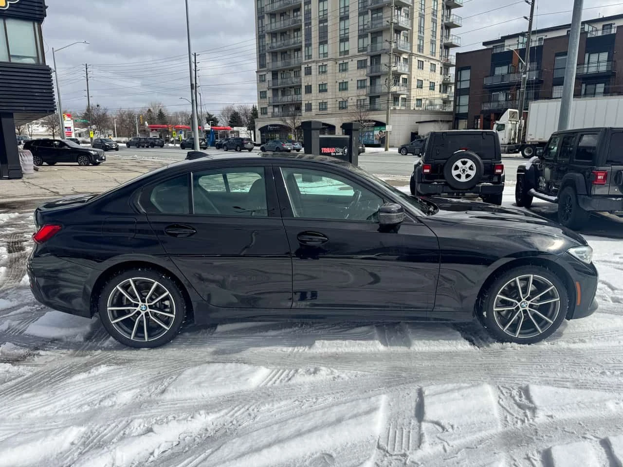 BMW 330 * 330i xDrive * КАМЕРА* ПОДГРЕВ* ПАНОРАМА* , снимка 4 - Автомобили и джипове - 54410300
