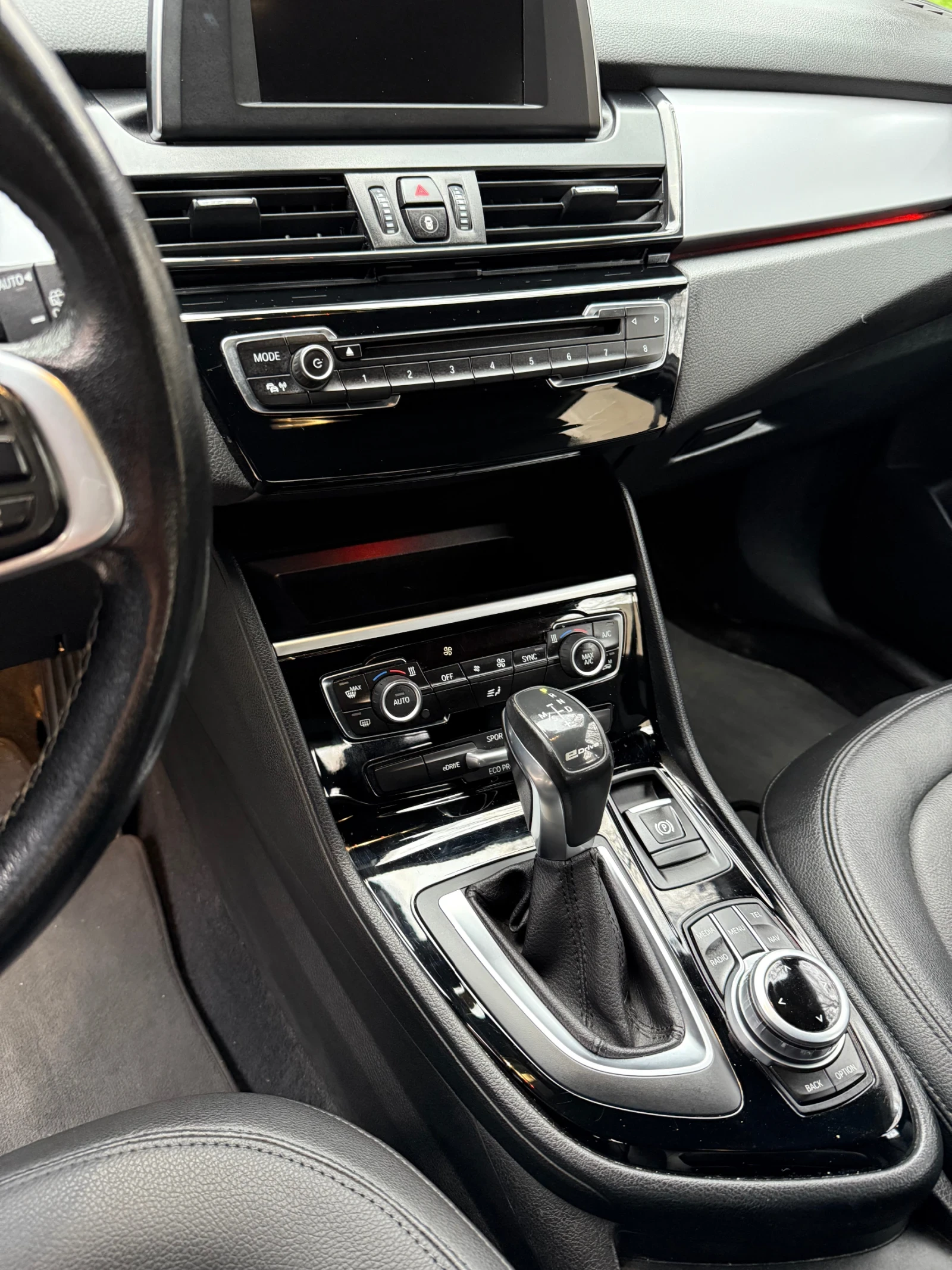 BMW 225 xe, снимка 11 - Автомобили и джипове - 54497793