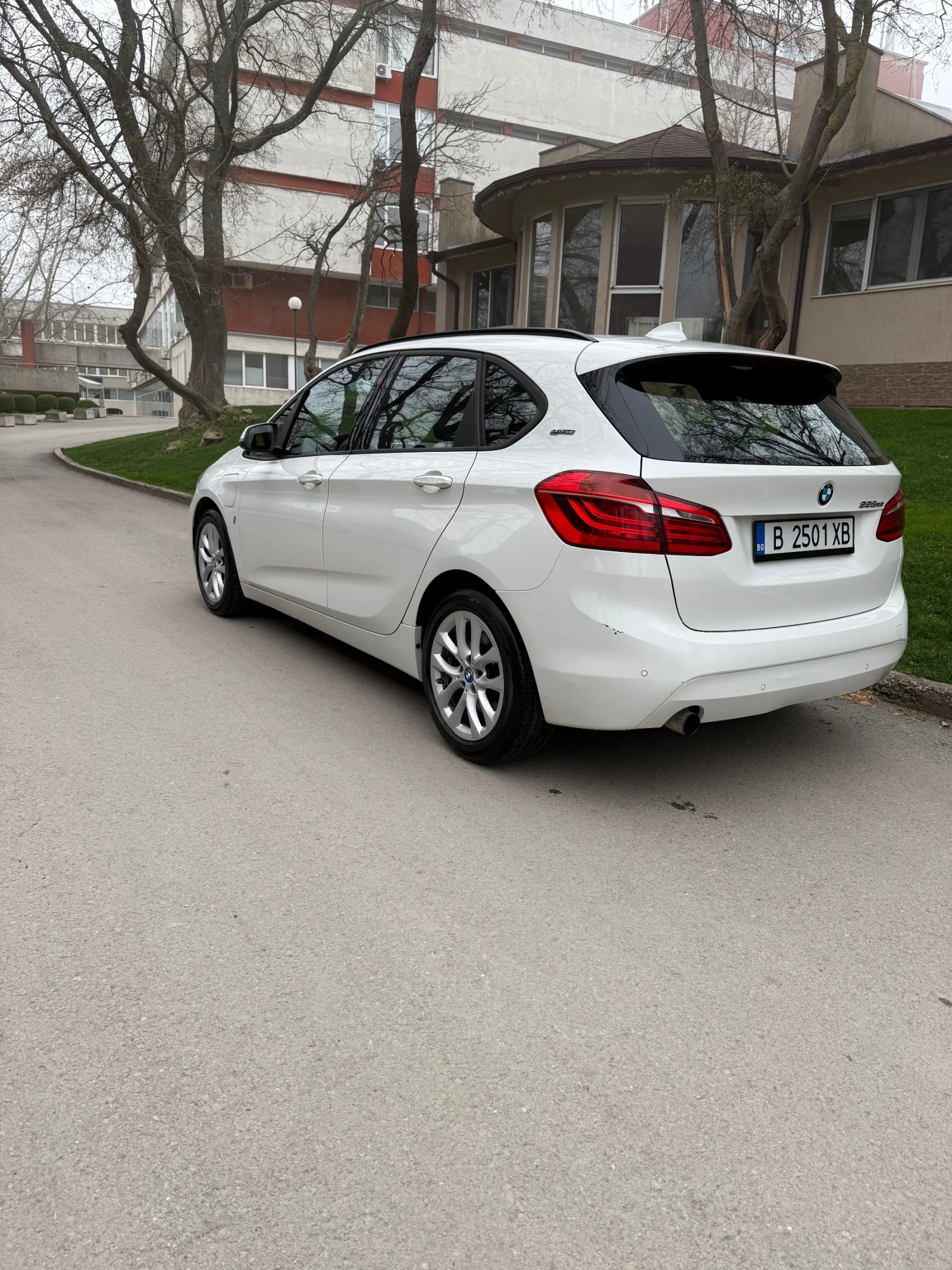 BMW 225 xe, снимка 10 - Автомобили и джипове - 54497793