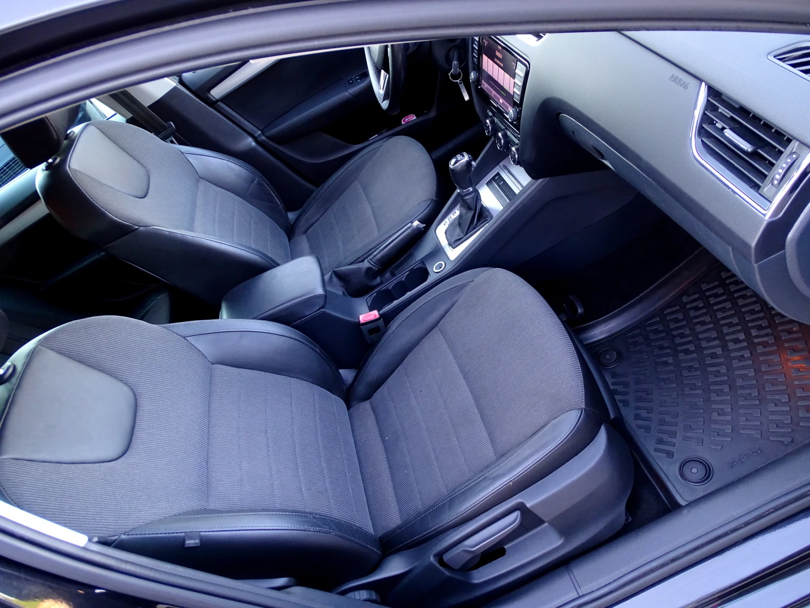 Skoda Octavia 2.0TDI 150 ����_* LED_*  | Mobile.bg � ����������� 12