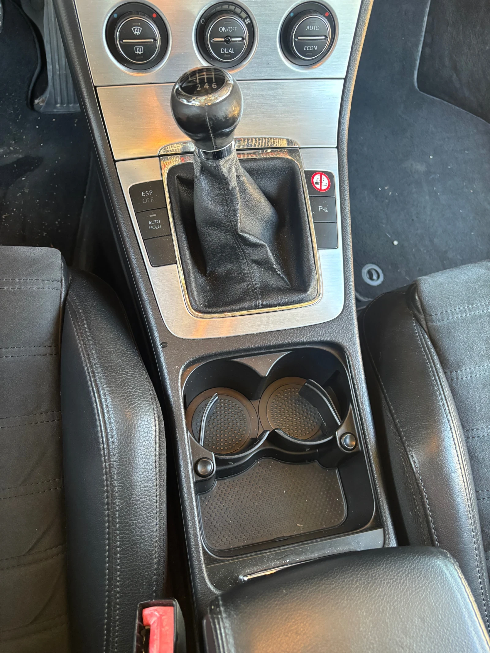 VW Passat, снимка 11 - Автомобили и джипове - 54975611